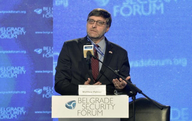 Matthew Palmer speaks at a gathering in Belgrade in October 2018 (Tanjug, file)